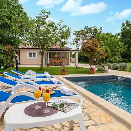 Holiday home Darko *
